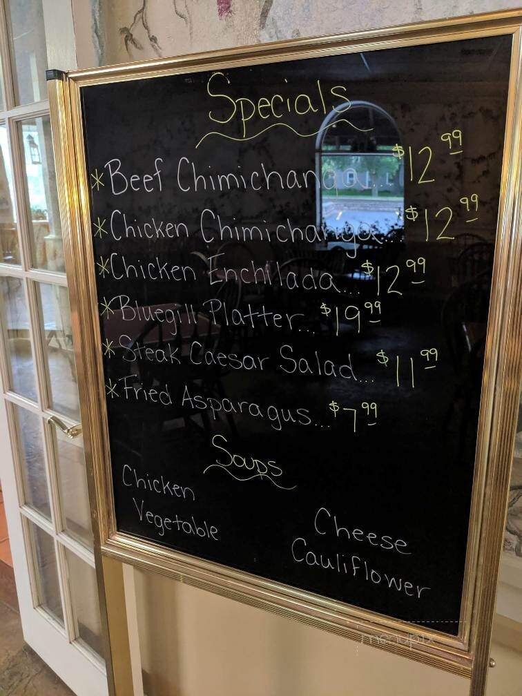 Village Pizzeria - Dresser, WI