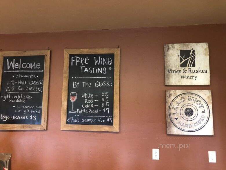 Vines & Rushes Winery - Ripon, WI